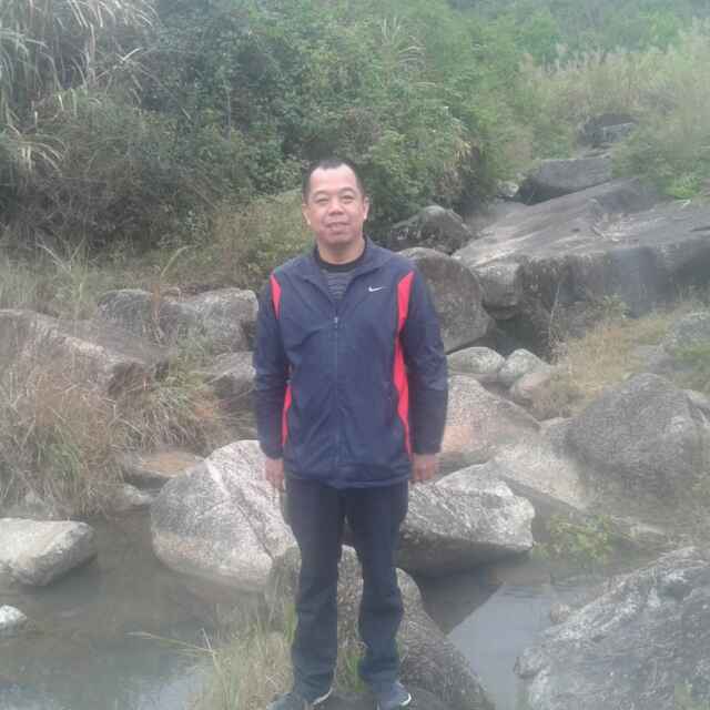 姓名：黄飞裕  /  职务：海南区域工程项目组主管  /  行业年限：30年