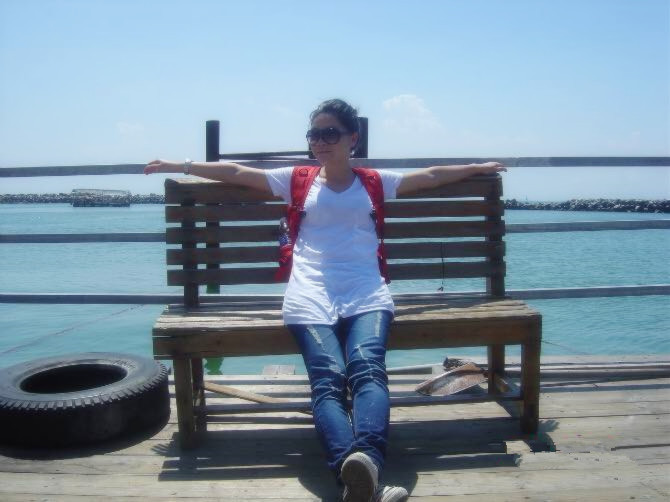 姓名：汤穗燕  /  职务：财务总监  /  行业年限：20年