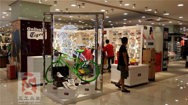 鬼冢虎 Onitsuka Tiger 深圳华强茂业店装饰工程（2014年）